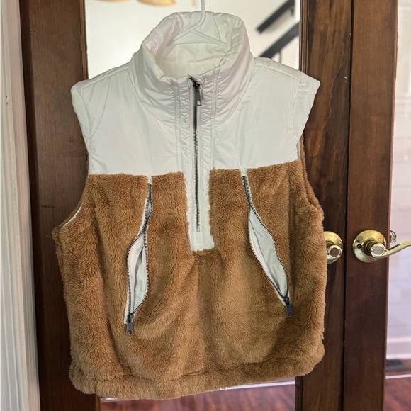 Two-Tone Fleece and Puffer Vest - Picture 2 of 2